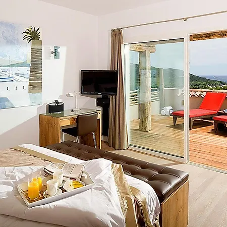Porto-vecchio Sleeps 10 Pool Ferienhaus *